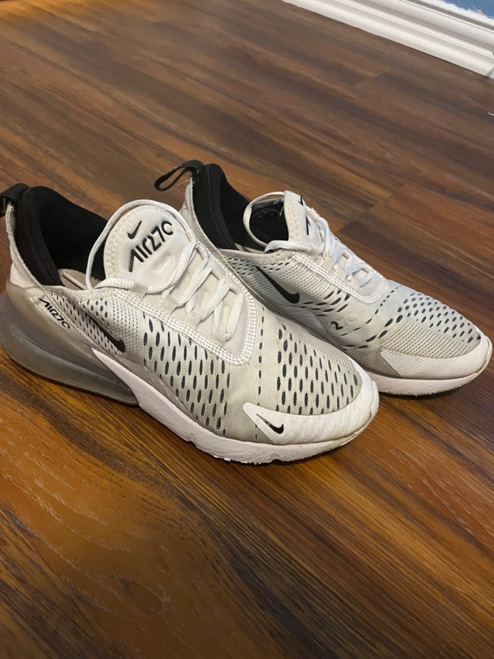 Nike Air Max 270 Women’s Sneakers - White/Black